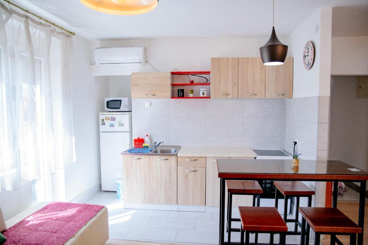 Peaceful Center Apartment